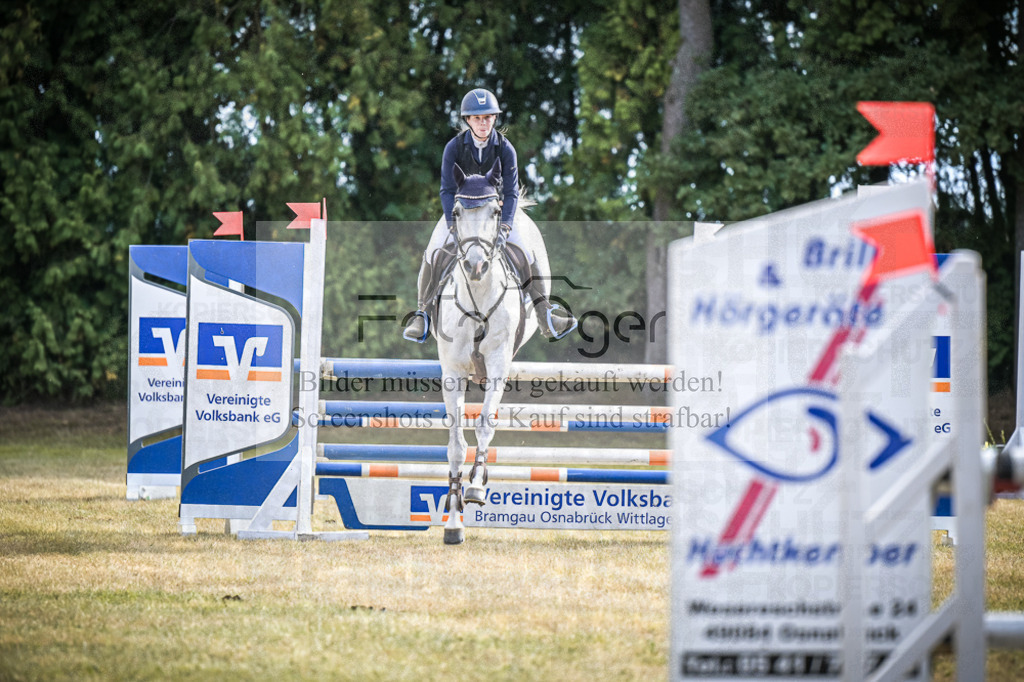 DOS_0046 | Entdecke hochwertige Reitturnierfotos von Foto Oger. Professionell, emotional und authentisch – jetzt Lieblingsmomente im Shop bestellen.Deutschlandweite Turnierfotografie. - Realisiert mit Pictrs.com