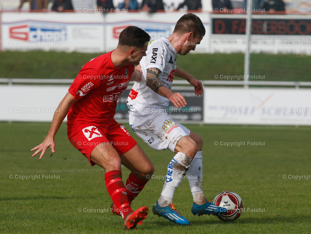 A_LUI_301022_13 | SPORT FUSSBALL LANDESLIGA OST ST.MAGDALENA-DONAU LINZ 30.OKT.2022 IM BILD: PASCAL DOCHNAL (MAGDALENA) UND CHRISTOPH OBEREGGER (DONAU) FOTO:FOTOLUI