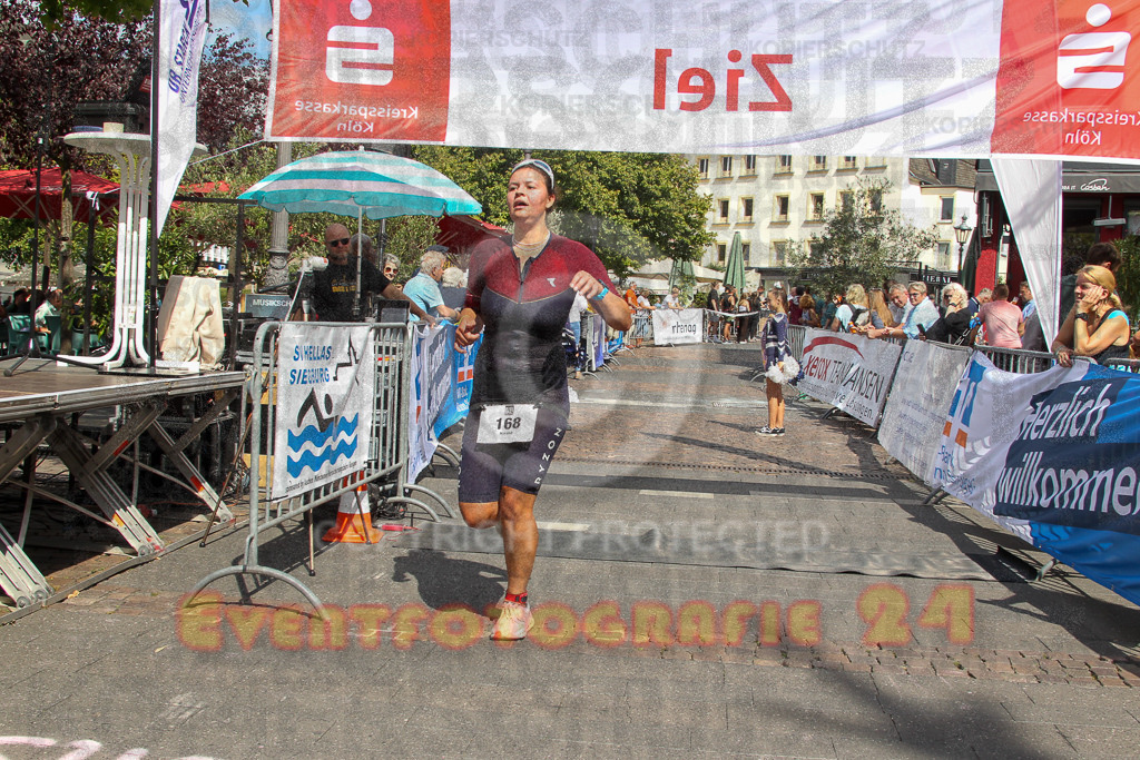 250824_1507_EV4_2680 | Sportfotografie im Rhein-Sieg Kreis, Köln, Bonn, NRW, Rheinland Pfalz, Hessen, etc. Unser Tätigkeitsfeld umfasst den Laufsport vom Volkslauf über den Marathon, Duathlon, Triathon bis zum Ultralauf wie Kölnpfad Ultra oder Schindertrail.