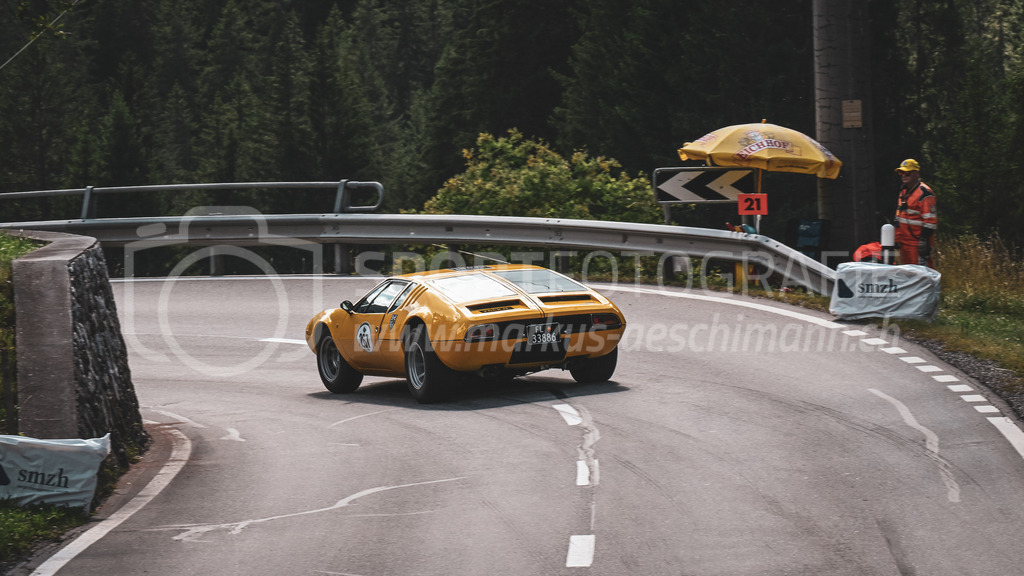 19. Arosa ClassicCar 2023 - 2. September 2023 | 19. Arosa ClassicCar 2023
Arosa, Schweiz
Riediker Daniel aus Vaduz mit der Startnummer 267 in einem De Tomaso Mangusta, Jahrgang 1970, in der Klasse Classic Trophy.
@arosaclassiccar, @arosa.official, #arosaclassiccar, #arosa, #76curves, #classiccar
Bild: Sportfotografie Markus Aeschimann | www.markus-aeschimann.ch - Realisiert mit Pictrs.com