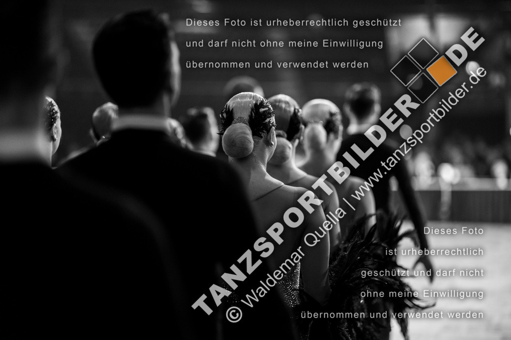 20251206-04745 | Hier finden Sie Tanz Bilder vom Latein und Standard Formationen tanzen. Sportbilder vom Tanzsport. Schöne Fotos und von Weltmeisterschaft, Europameisterschaft, Bundesliga, Regionalliga, Oberliga und Landesliga sowie von GOC Stuttgart, DanceComp, WM Bremen