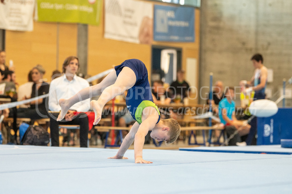 104. Zürcher Kunstturnertage Neftenbach - 14. May 2022 | 104. Zürcher Kunstturnertage Neftenbach
Turnhalle Ebni, Neftenbach
Programm 5 (P5)
Bild: Sportfotografie Markus Aeschimann | www.markus-aeschimann.ch - Realisiert mit Pictrs.com
