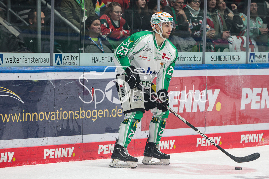 Augsburger Panther - Bietigheim Steelers | Jimmy MARTINOVIC (SCB #23) am Puck