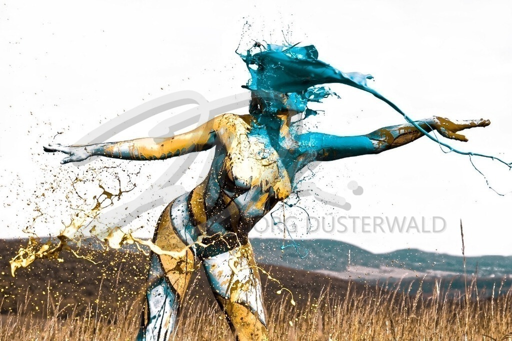 BodyArt-WIESENSPLASH_8212b | #010 | Modell: Christina | Foto: Tschiponnique Skupin - Realisiert mit Pictrs.com