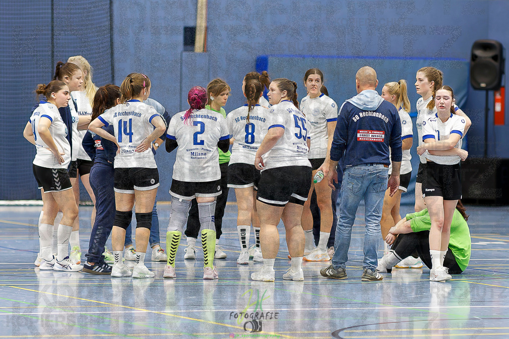 Frauen 2. Bezirksklasse; SG Rechtenbach - HSG Linden II | Frauen 2. Bezirksklasse; SG Rechtenbach - HSG Linden II am 16.11.2025 in Rechtenbach (Sporthalle Rechtenbach)Photo © 2025 - Jörg Heinrich - Realisiert mit Pictrs.com