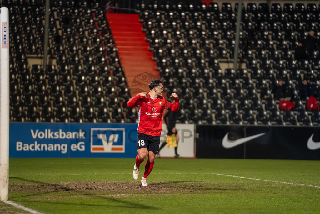SG Sonnenhof Grossaspach vs. TSV Steinbach Haiger, Fussball, Regionalliga Suedwest, 25. Spieltag, 20.03.2026 | Niklas Pollex (SG Sonnenhof Großaspach, #18) jubelt nach seinem Treffer zum 2:1,SG Sonnenhof Grossaspach vs. TSV Steinbach Haiger, Fussball, Regionalliga Suedwest, 25. Spieltag, 20.03.2026Foto: photosbyphips/Philip Ziegler