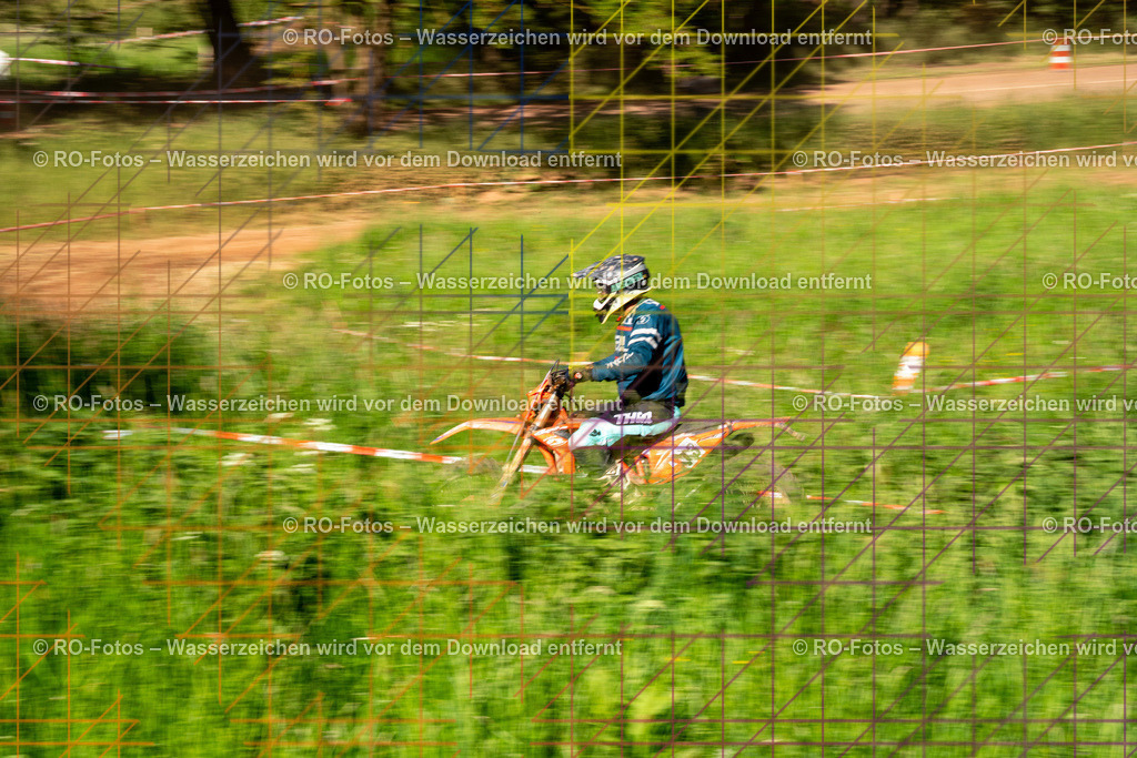 Wolfshausen 3 Lauf -1660 | Sportfotografie von RO-Fotos: Motorsport, Motocross, Enduro, Laufveranstaltungen und Triathlon. Professionelle Fotos von Sportlern und Events. - Realisiert mit Pictrs.com
