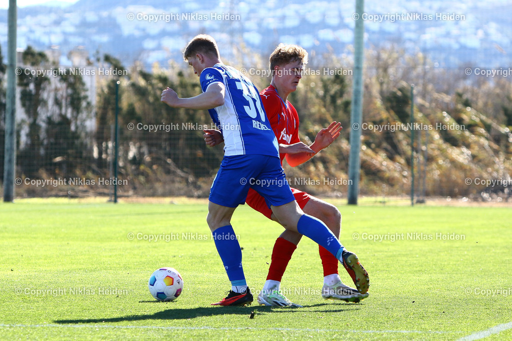 NH_HolsteinKiel_SVDarmstadt98_Testspiel_06012024 | #18 Tom Rothe (Holstein Kiel), #38 Clemens Riedel (SV Darmstadt 98)

Testspiel I Trainingslager Spanien I 06.01.2024