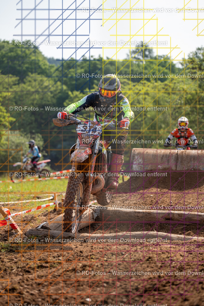 Wolfshausen 4 Lauf -390 | Sportfotografie von RO-Fotos: Motorsport, Motocross, Enduro, Laufveranstaltungen und Triathlon. Professionelle Fotos von Sportlern und Events. - Realisiert mit Pictrs.com