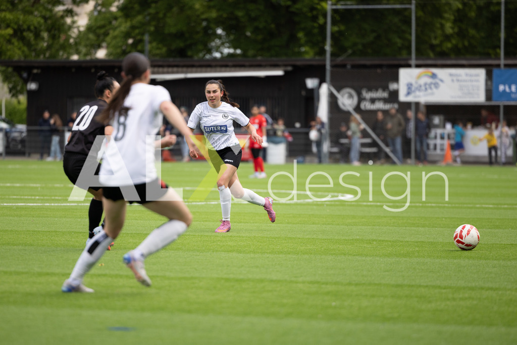 Fußball I Frauen I Saison 2025-2026 I Frauen 3. Liga | FVRZ Gruppe 2 | 18. Spieltag I Spielvereinigung Schaffhausen Damen 1 - Team Furttal Zürich I 17.05.2026 | Hochwertige Sportfotos kaufen & lizenzieren für Medien, Vereine, Agenturen & Sportler:innen. Entdecke professionelle Sportfotografie im Bildshop von Alexander Franzen. - Realisiert mit Pictrs.com