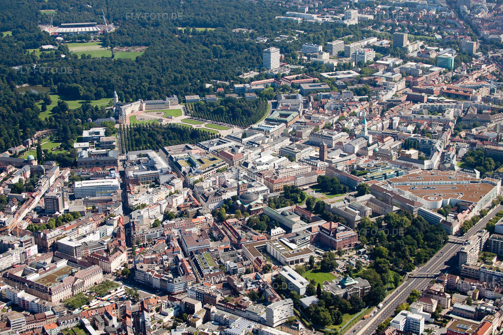 Luftbild: Herrenstraße Bundesgerichtshof im Ortsteil Innenstadt-West in Karlsruhe im Bundesland Baden-Württemberg in Deutschland. Foto: IMG_32114.jpg vom 20.08.2010 durch Werner Riehm/FLY-FOTO.de