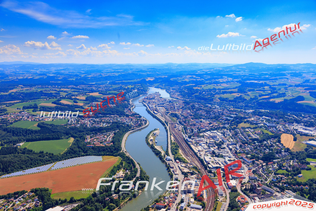 schoenes-bild-donau-passau | Luftbild von Donau Passau - Luftaufnahme wurde 2017 von https://frankenair.de mittels Flugzeug (keine Drohne) erstellt - die Geschenkidee