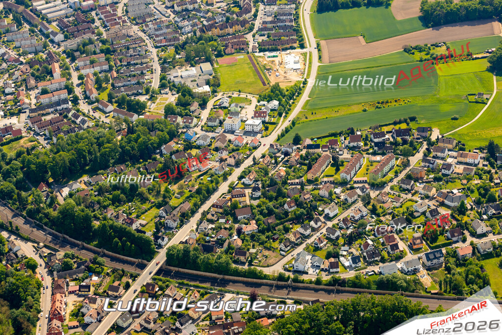 Das Luftbild zeigt :  Roth - Die Luftaufnahme wurde 2024 vom UL-Flugzeug aus erstellt ( keine Drohne ) - Hochauflösende Luftaufnahme - Für grossformatige Ausdrucke geeignet. Die Geschenkidee !Mit Lizenz und Bildrechte bestellbar