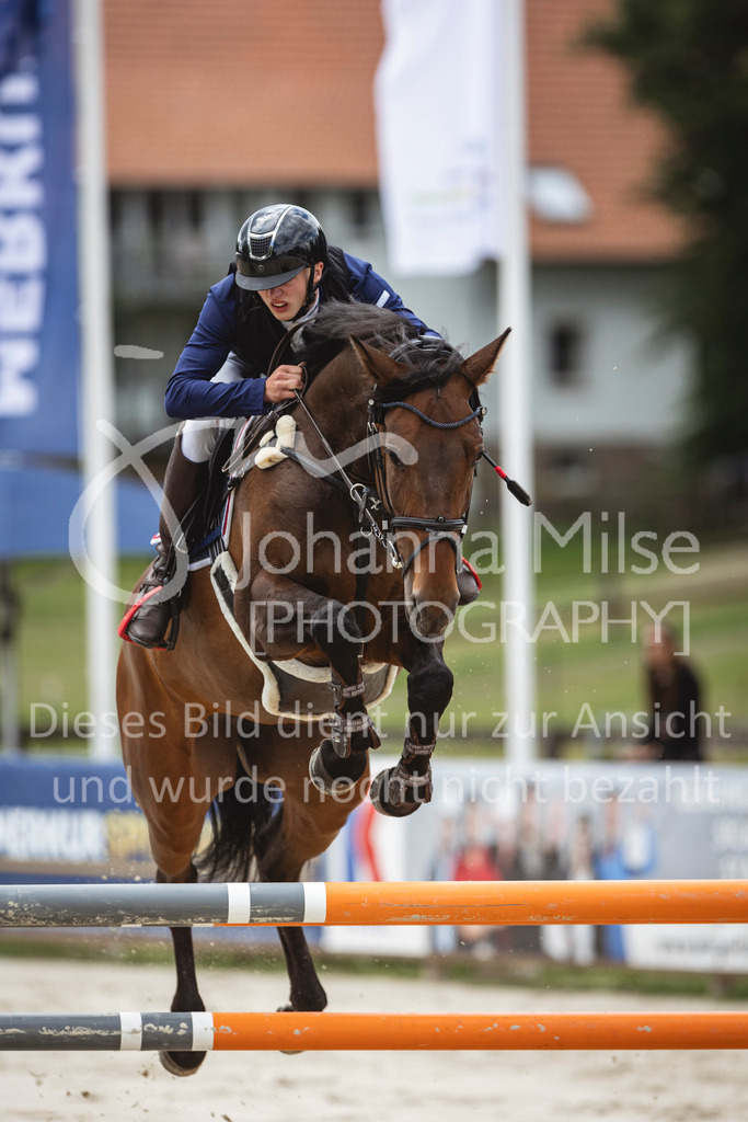 240714_BHO_M2-Spr-2-370 | Deine schönsten Turniermomente als professionelle Fotos! Entdecke hochwertige Pferdesport-Fotografie im Online-Shop. Jetzt Fotos finden & bestellen!
