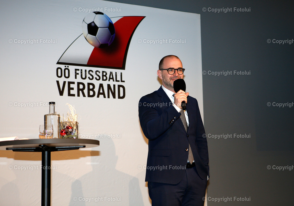 A_LUI_191223_41 | bilder, linz, photo, foto, fussball, sport, fotolui, bundesliga