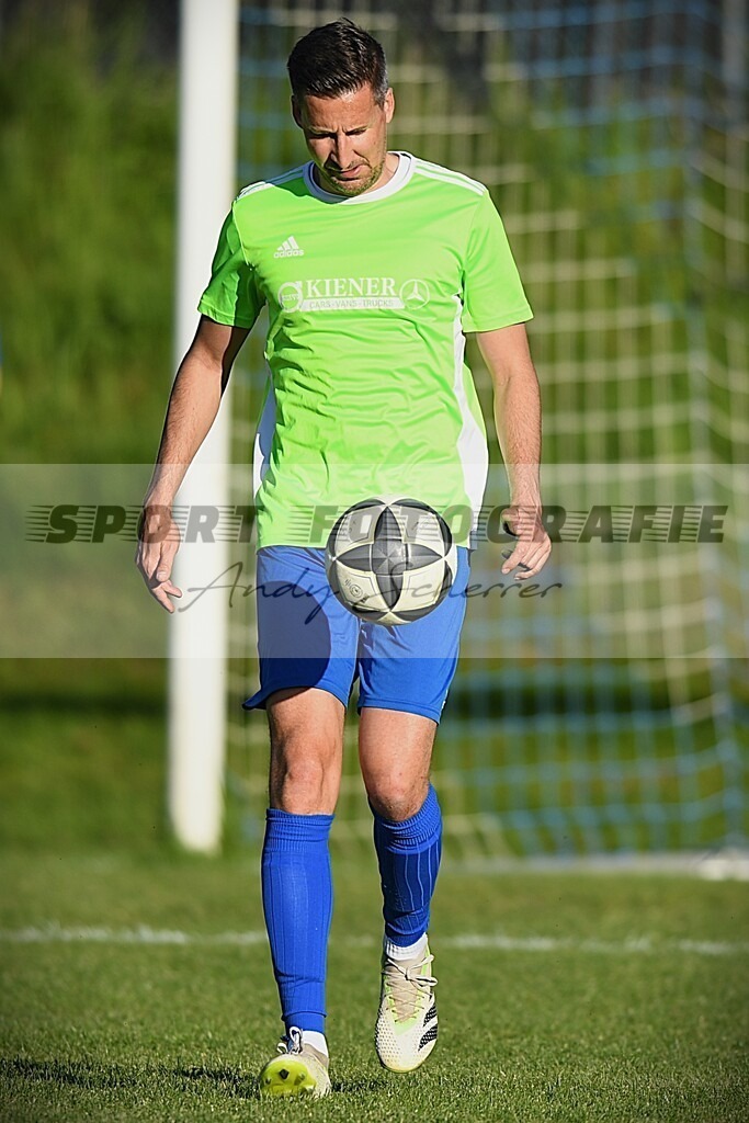hDSC_2504 | Kaufen Sie Sportbilder im Onlineshop von Andy Scherrer Sportfotografie. Faszinierende Bilder von Sportevents aus der ganzen Schweiz. Fussball, Frauenfussball, Unihockey, Handball, Schwingen und weiteren Sportarten. - Realisiert mit Pictrs.com