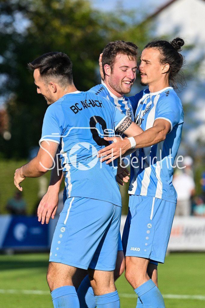 BC Aichach - SC Griesbeckerzell | Jubel nach 3-0 / Aichach 9 / Markus WEHREN