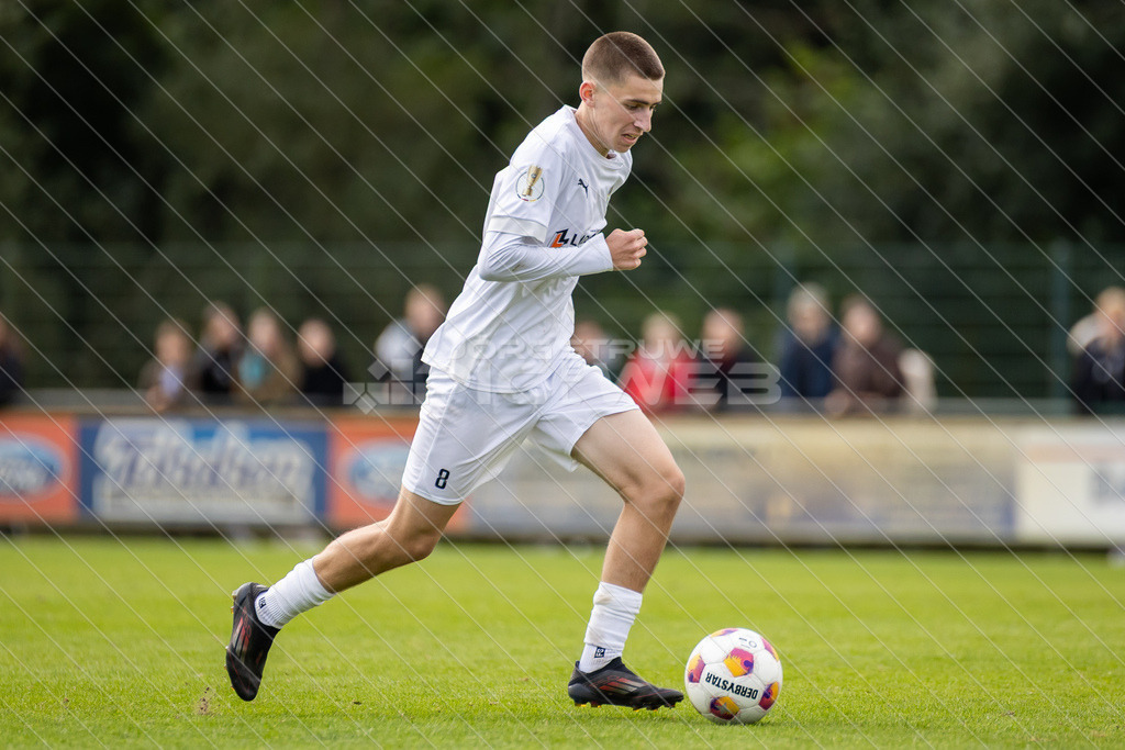 20251003_Picselweb-Fotografie_1R3_2623 | DFB Pokal 2. Runde, JFV A/O/B/H/H - SV Stuttgarter Kickers, Foto: Jörg Struwe - picselweb.de - Realisiert mit Pictrs.com