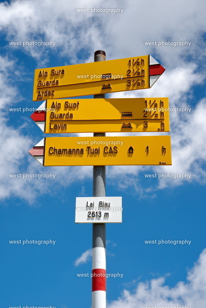 Lai Blau sign - 2017 SUI | west photography - Realisiert mit Pictrs.com