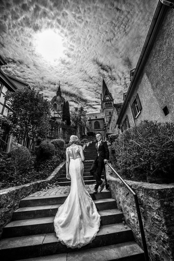 Hochzeit_Fotoshooting_151 | Mein Name ist Arkadius. Ich fotografiere Ihre Hochzeit in Frankfurt und im Umkreis von 200 km. Als Fotograf bin ich noch bekannt im Bereich Business- und Modefotografie.