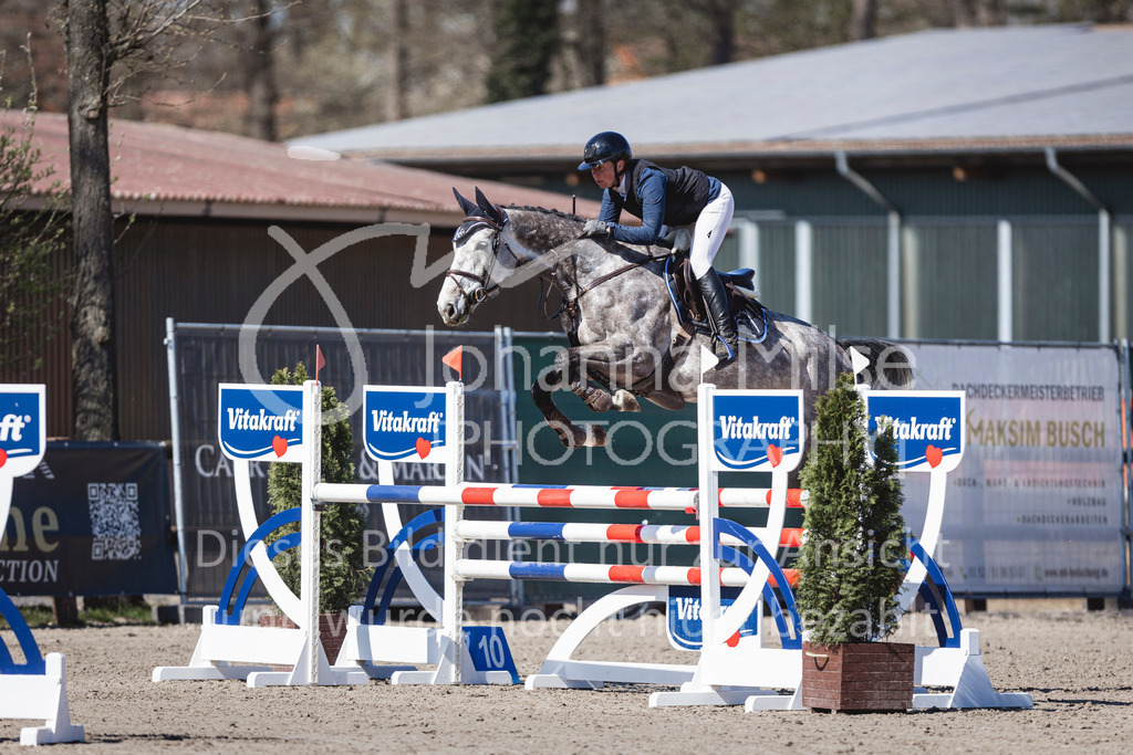 250408_Mühlen_SprPf-L-324 | Deine schönsten Turniermomente als professionelle Fotos! Entdecke hochwertige Pferdesport-Fotografie im Online-Shop. Jetzt Fotos finden & bestellen!
