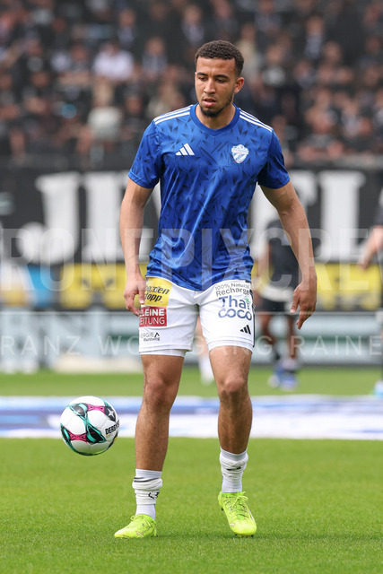 SK Puntigamer Sturm Graz vs TSV Egger Glas Hartberg – Championship Group    | Graz, Austria, 12.Apr.26 - SOCCER - ADMIRAL Bundesliga, SK Puntigamer Sturm Graz vs TSV Egger Glas Hartberg. The image shows Emmanuel Ojukwu (Hartberg) during warm up.    