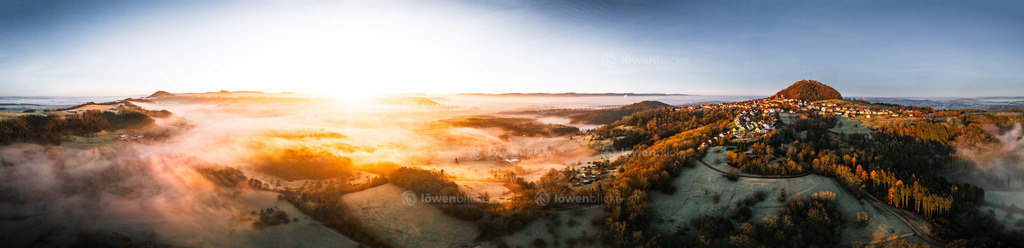 Nebel unterhalb von Hohenstaufen | löwenblicke | shop