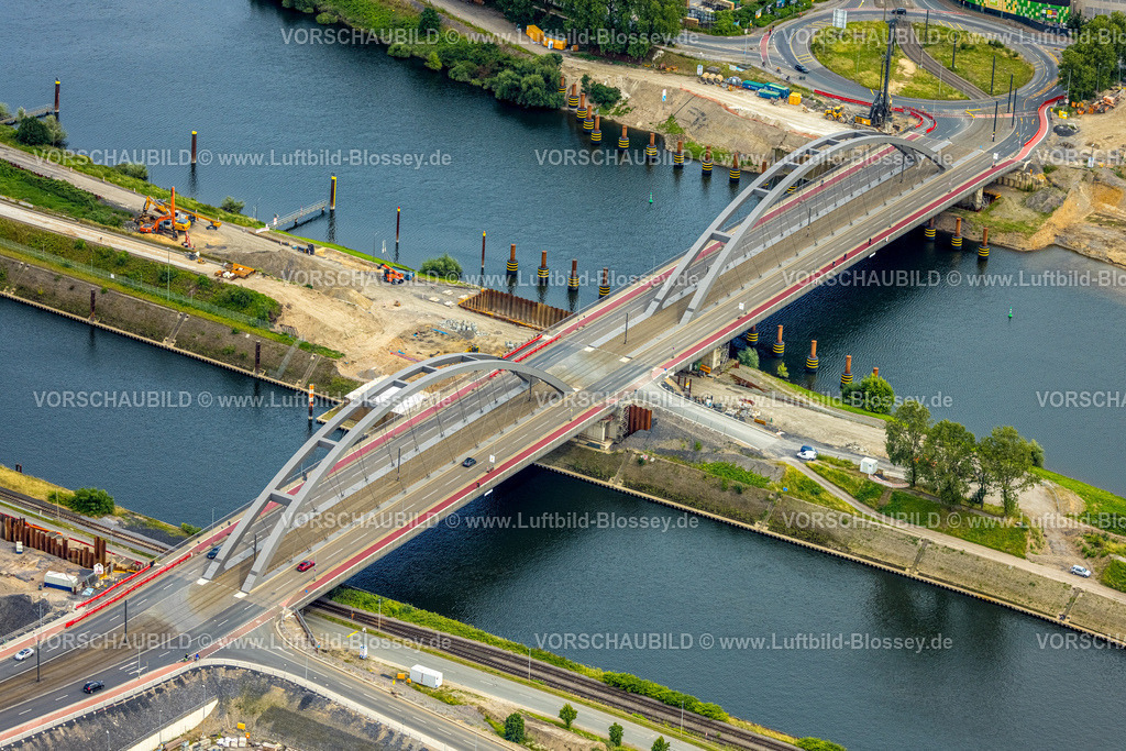 Duisburg240704878-Nord | Luftbild, Duisburg-Nord, duisport Hafen, Karl-Lehr-Brücke über Fluss Ruhr, Ruhrort, Duisburg, Ruhrgebiet, Nordrhein-Westfalen, Deutschland