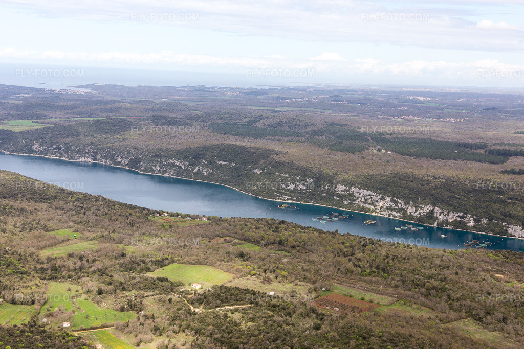 Aerial view: View of the town in Rovinjsko Selo in the state Gespanschaft Istrien, Croatia. – Photo: IMG_106019.jpg taken on 04/13/2018 by Werner Riehm/FLY-FOTO.com – Resolution of the original: 5472 x 3648 px