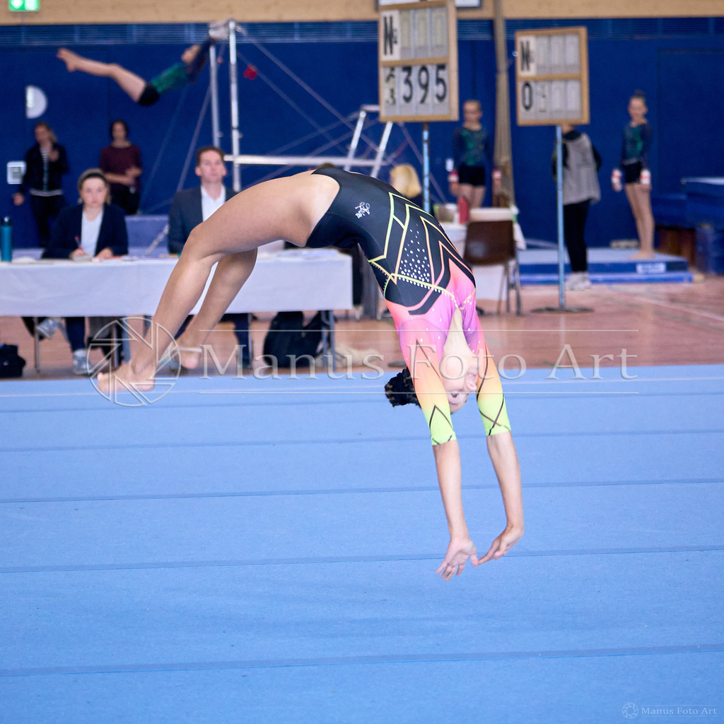 2024-10-06-1-A-DSC00498 | Professionelle Sportfotografie in Hamburg, Schleswig-Holstein und Niedersachsen – spezialisiert auf Rhönrad, Geräteturnen, Leistungsturnen und rhythmische Sportgymnastik. Bundesweite Begleitung von Rhönrad-Events. Jetzt Sport-Fotos - Realisiert mit Pictrs.com
