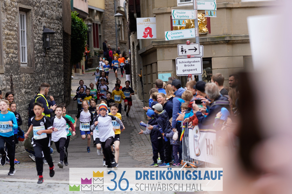 AOK Junior Cup 400m | 3Königslauf 2022 AOK Junior Cup 400m - Realisiert mit Pictrs.com