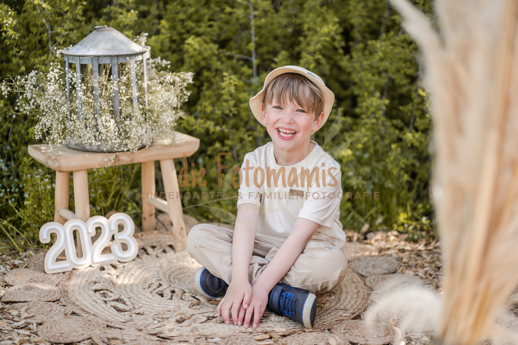 16 | Die Fotomamis – Eure Fotografen für Babybauch-, Neugeborenen-, Familien-, Kindergarten- und Hochzeitsfotografie. Mit Feingefühl, Leidenschaft & Liebe zum Detail.