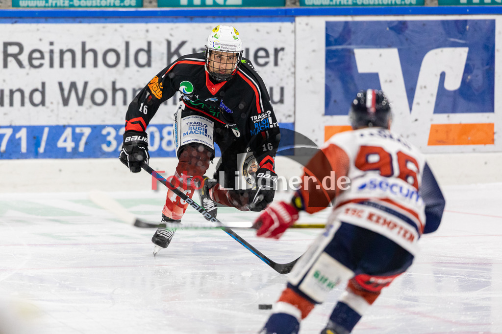 Bayernliga Eishockey TSV Peißenberg Miners gegen ESC Kempten Sharks am 28.10.22 im Eisstadion Peißenberg | Bayernliga Eishockey TSV Peißenberg Miners gegen ESC Kempten Sharks am 28.10.22 im Eisstadion Peißenberg