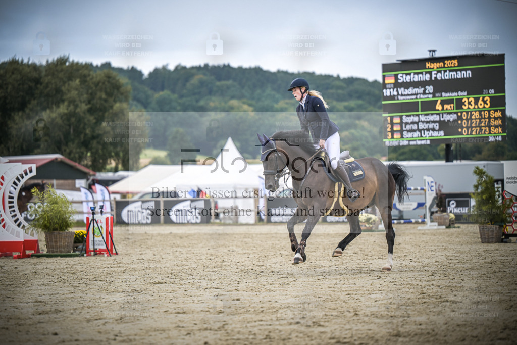 DOS_2491 | Entdecke hochwertige Reitturnierfotos von Foto Oger. Professionell, emotional und authentisch – jetzt Lieblingsmomente im Shop bestellen. - Realisiert mit Pictrs.com