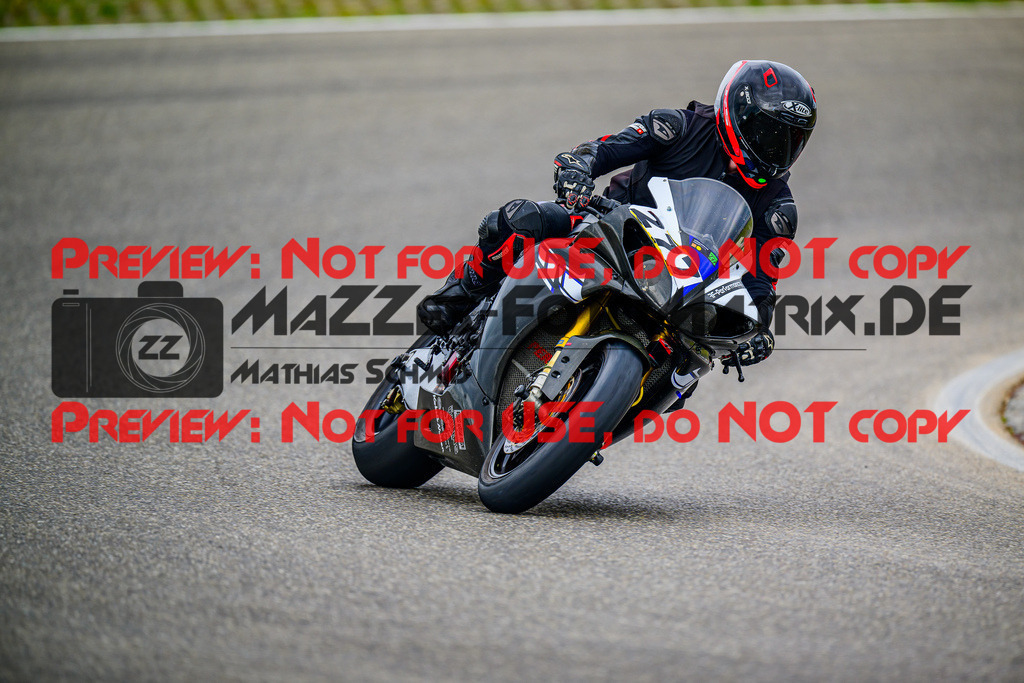 MaZZes_FotoMatrix_240910_6007705_4508 | GRUEN