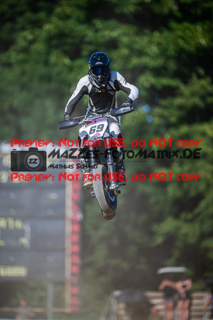 MaZZes_FotoMatrix_220702_1931 | S4