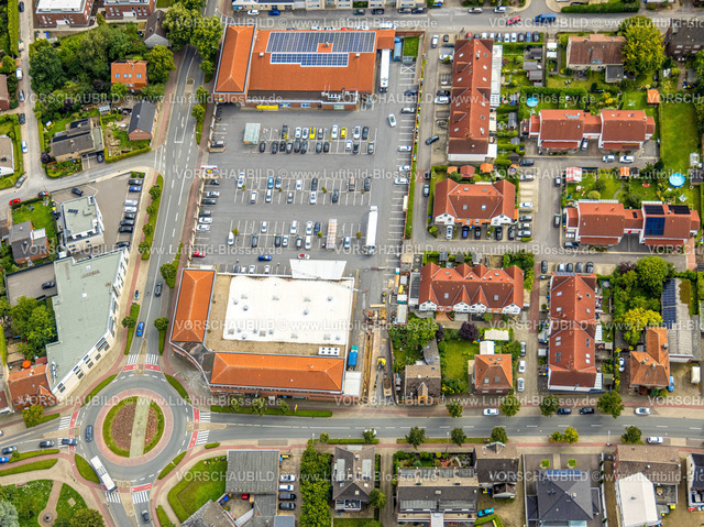 Ahlen230803414 | Luftbild, uftbild, Einkaufszentrum mit Lidl und Rewe Supermarkt, Ahlen, Ruhrgebiet, Nordrhein-Westfalen, Deutschland