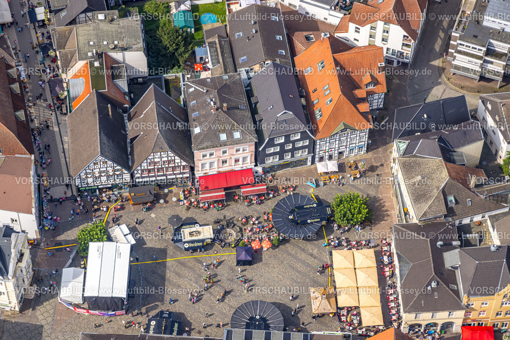 Unna230900990 | Luftbild, Stadtfest Unna 2023, Außengastronomie am Marktplatz, Unna, Ruhrgebiet, Nordrhein-Westfalen, Deutschland