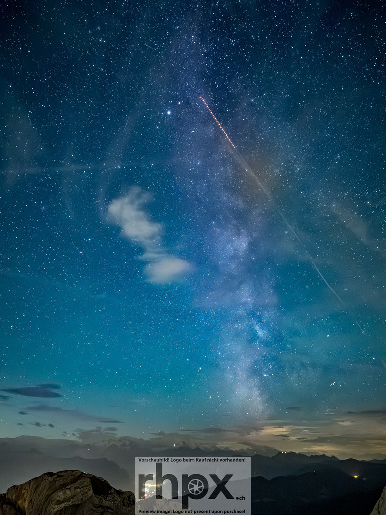 Astronomieabend am Pilatus | Stimmungsvolle Fotokunst aus Luzern. Erlebe den Pilatus, den See und die Stadt Luzern in exklusiven Aufnahmen in der Fotogalerie & Shop. - Realisiert mit Pictrs.com