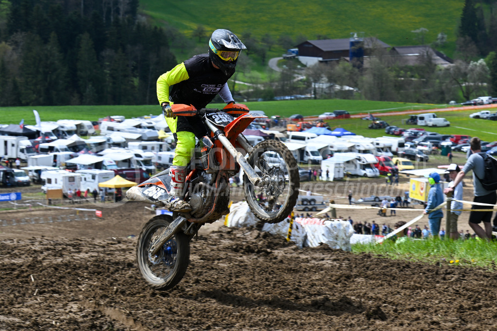 Motocross Schlatt bei Winterthur - 29. April 2023 | #255 Ryffel Fabian aus Bubikon (CH) auf KTM Sx F 250 in der Kategorie Hobby Open am Motocross Schlatt bei Winterthur, 29. April 2023.
Instagram: @mx_schlatt | @mc_wila | @sam_schweiz
Bild: Sportfotografie Markus Aeschimann | www.markus-aeschimann.ch - Realisiert mit Pictrs.com