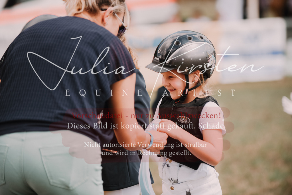 DSC_6378 | Pferde- und Turnierfotografie in Westsachsen. Pferdeportraits, Auftragszeichnungen und intuitive Kunst.