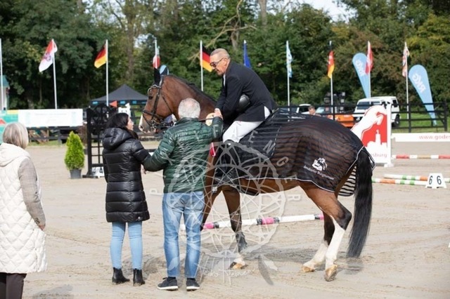 2B4A1201 | pixelfaenger - Realisiert mit Pictrs.com