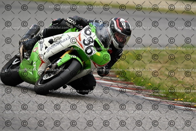 25bt02-1056 | markuskiefer.com - Realisiert mit Pictrs.com