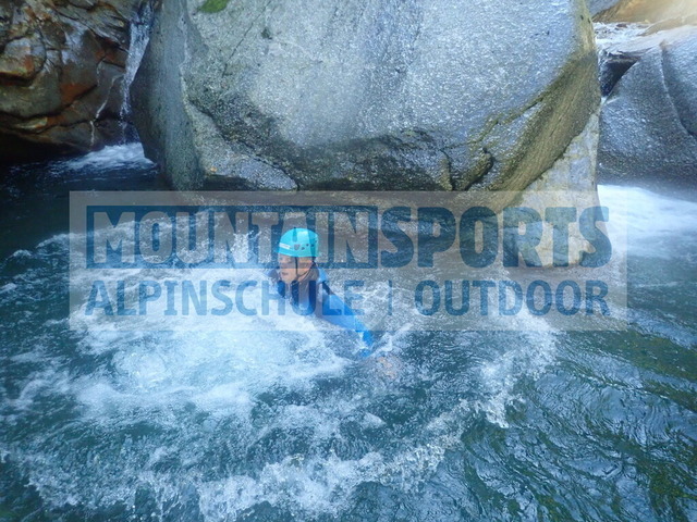 P1010092 | Bestelle die Bilder deines Berg- oder Wasser-Abenteuers mit Mountain Sports bequem von zu Hause aus direkt über unseren Online Fotoshop von pictrs.com. - Realisiert mit Pictrs.com