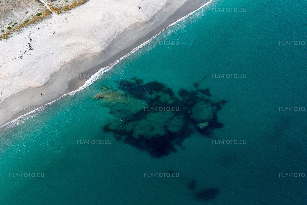 Vue aérienne: Plage de Kersauz à Treffiagat dans le département Finistère, France. Photo: IMG_132676.jpg prise le 17/06/2022 par Werner Riehm/FLY-FOTO.eu – Résolution de l'original: 5472 x 3648 px