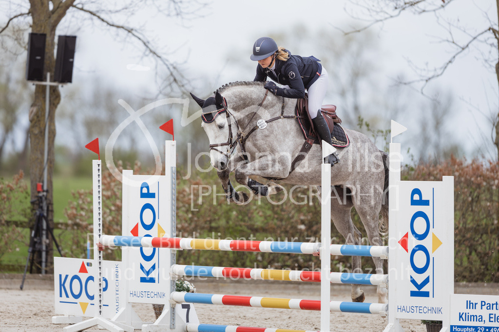 230425_Lemwerder_SprPf-A1St-168 | Deine schönsten Turniermomente als professionelle Fotos! Entdecke hochwertige Pferdesport-Fotografie im Online-Shop. Jetzt Fotos finden & bestellen!