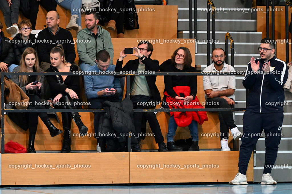 Carinthia Flamengo Futsal Club vs. Futsal Klagenfurt | Stadträtin Klagenfurt Constance Mochar, Vizebürgermeister Klagenfurt Ronald Rabitsch, Headcoach Futsal Klagenfurt Marko Petricevic, Besucher Ballspielhalle Viktring, Carinthia Flamengo Futsal Club vs. Futsal Klagenfurt, Carinthia Flamengo Futsal Club vs. Futsal Klagenfurt am 01.12.2024 in Klagenfurt (Ballspielhalle Viktring), Austria, (Photo by Bernd Stefan)