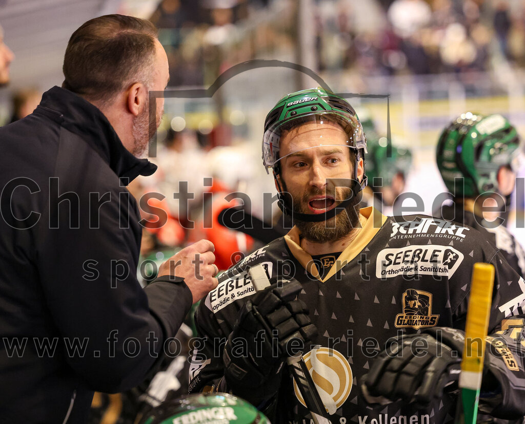 2024-03-08_105_TSV_Erding_gegen_EHC_Koenigsbrunn | Erding, Deutschland, 08.03.2024:
Eishockey, Bayernliga Playoffs 2023 / 2024, 1. Spieltag, TSV Erding gegen EHC Königsbrunn, Endergebnis: 3:0

Foto: Christian Riedel / fotografie-riedel.net