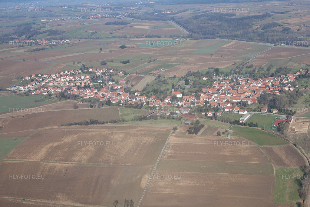 Vue aérienne: Vue de la ville à Schœnenbourg dans le département Bas Rhin, France – .Photo: IMG_37467.jpg prise le 07/02/2011 par Werner Riehm/FLY-FOTO.eu – Résolution de l'original: 4752 x 3168 px