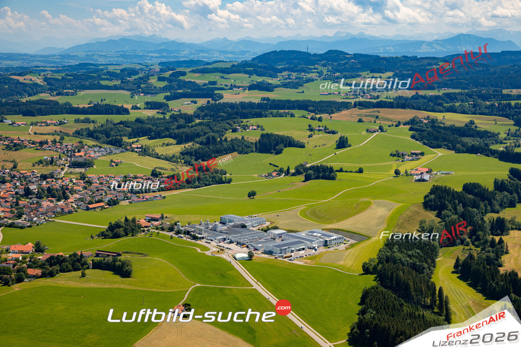 Das Luftbild zeigt : Kimratshofen Altusried - Die Luftaufnahme wurde 2024 vom UL-Flugzeug aus erstellt ( keine Drohne ) - Hochauflösende Luftaufnahme - Für grossformatige Ausdrucke geeignet. Die Geschenkidee !Mit Lizenz und Bildrechte bestellbar